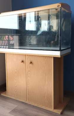 Sprzedam akwarium z szafką