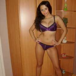 niegrzeczna kusicielka zaprasza