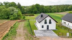 Dom  131,4500m², Rączna 