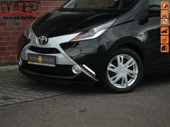Hatchback Toyota Aygo II (2014-) VVT-i 69KM (benzyna),  76000km, 2017 rok