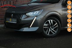 Hatchback Peugeot 208 II (2019 -) BlueHDi 102KM (diesel),  38000km, 2022 rok