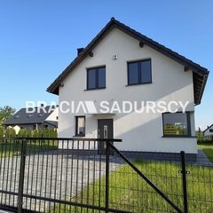 Dom  104,2400m², Rączna 