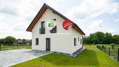 Dom  131,4500m², Rączna 