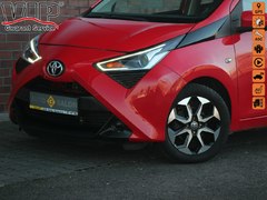 Hatchback Toyota Aygo II (2014-) VVT-i 72KM (benzyna),  98000km, 2019 rok
