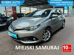 Hatchback Toyota Auris II (2012-)  (hybrydowy),  82000km, 2016 rok