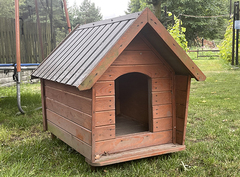 Sprzedam budę dla dużego psa Podłoga 60x100 cm wys 70