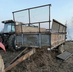 Sprzedam rozrzutnik obornika z przystawkami stan do poprawy cena 3900