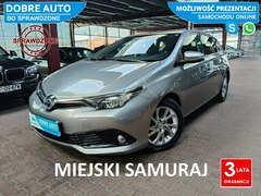 Hatchback Toyota Auris II (2012-)  (hybrydowy),  82000km, 2016 rok