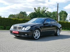 Sedan Mercedes E 500 W211 (2002-2009)  (benzyna gaz),  125000km, 2004 rok