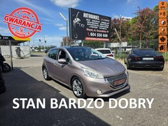 Hatchback Peugeot 208 I (2012-2019)  (benzyna),  163440km, 2012 rok