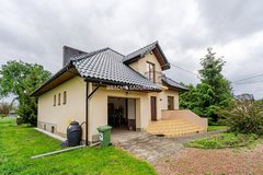 Dom  245,6000m², Rączna 