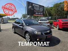 Sedan Chevrolet Cruze bez wersji  (benzyna),  241182km, 2011 rok