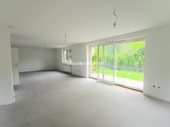 Dom  338m², Zerwana 