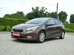 Hatchback Kia Cee'd II (2012-)  (benzyna),  144000km, 2013 rok