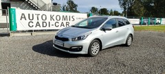 Combi Kia Cee'd II (2012-)  (benzyna),  325000km, 2016 rok