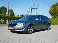 Combi Opel Insignia A (2008-2017)  (benzyna),  204000km, 2016 rok